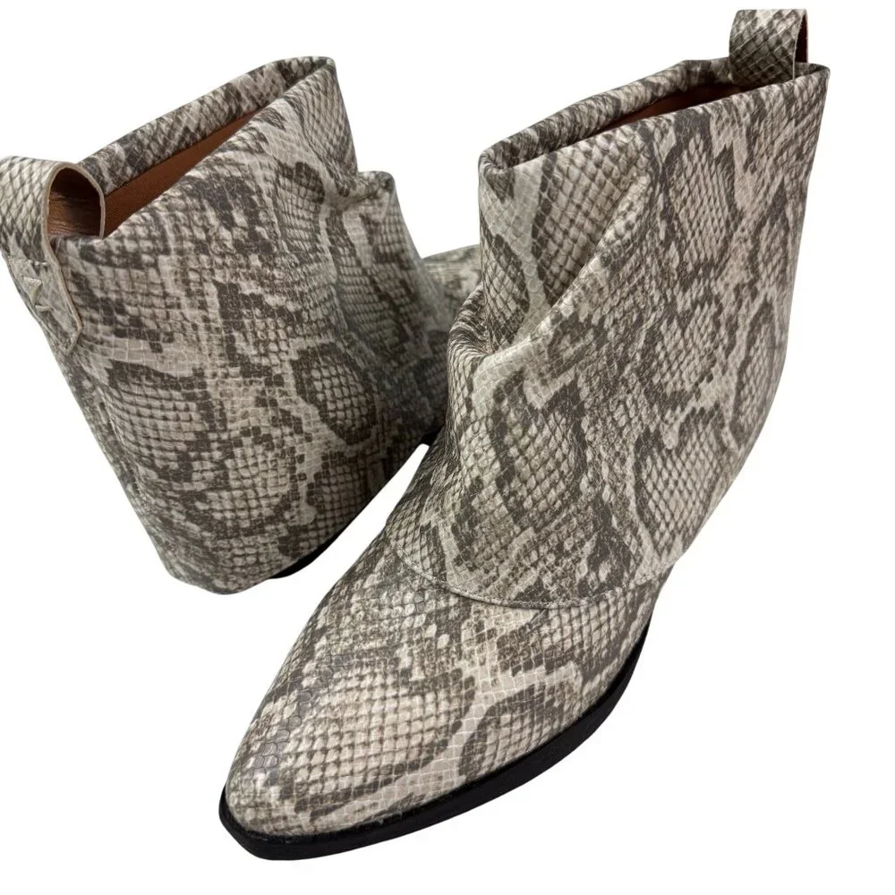 SIZE 7.5 ZODIAC Women's Black White Snake Print Western Ankle Cowgirl Boot - Picture 1 of 12